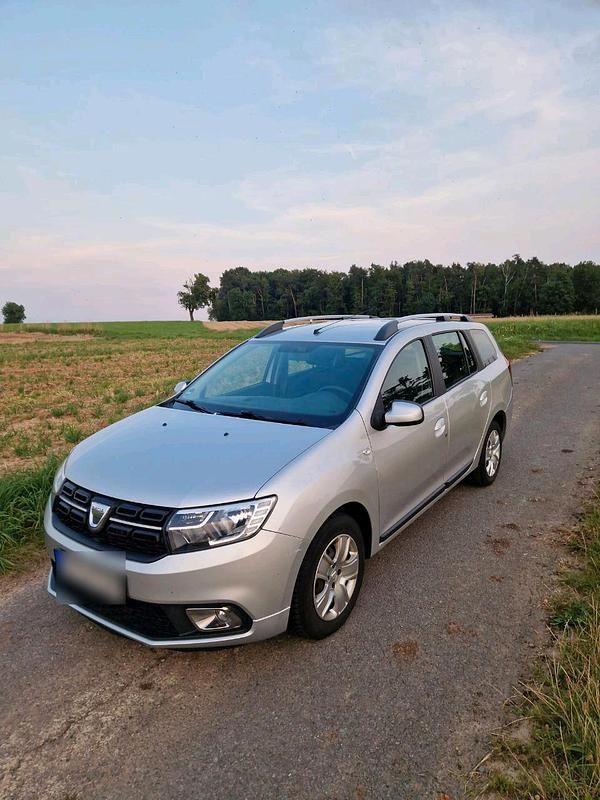 Gebraucht Dacia Logan 90 PS (66 kW) 2017 Silber Kombi
