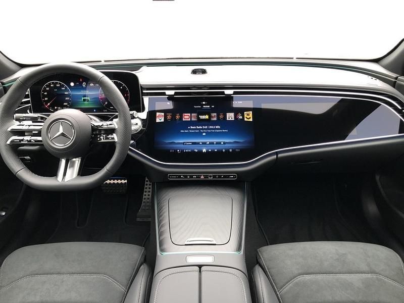Gebraucht Mercedes E450 367 PS (269 kW) 2025 Manufaktur lack manufaktur alpingrau uni Limousine