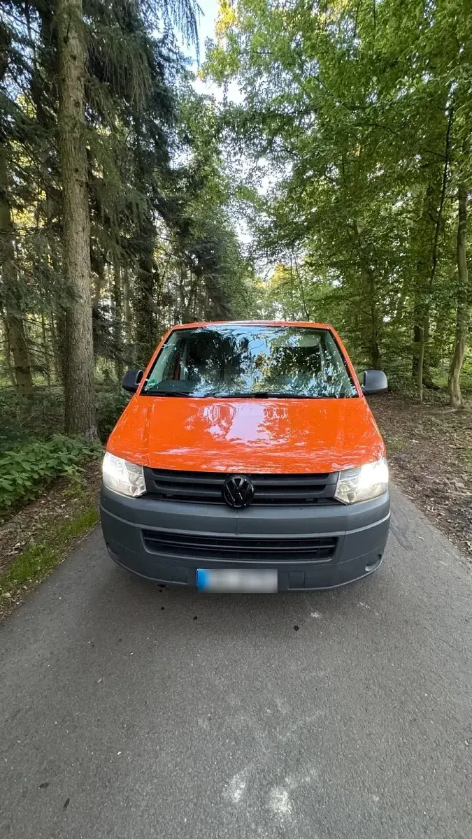 Gebraucht VW Caravelle 102 PS (75 kW) 2011 Orange Van