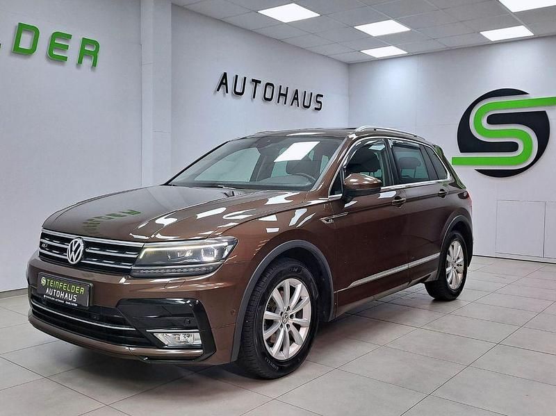 Gebraucht VW Tiguan R-line 150 PS (110 kW) 2017 Nutshell brown metallic SUV