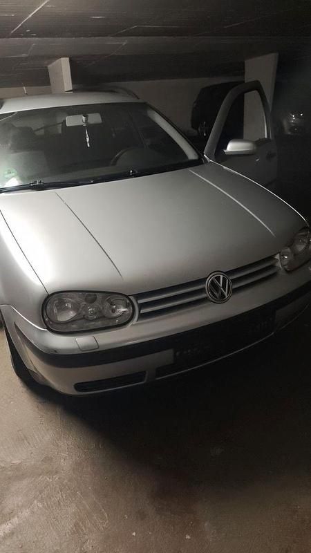 Gebraucht VW Golf IV Trendline 116 PS (85 kW) 2004 Grau Kombi