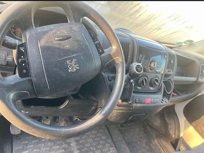 Gebraucht Peugeot Boxer 131 PS (96 kW) 2013 Weiß Van