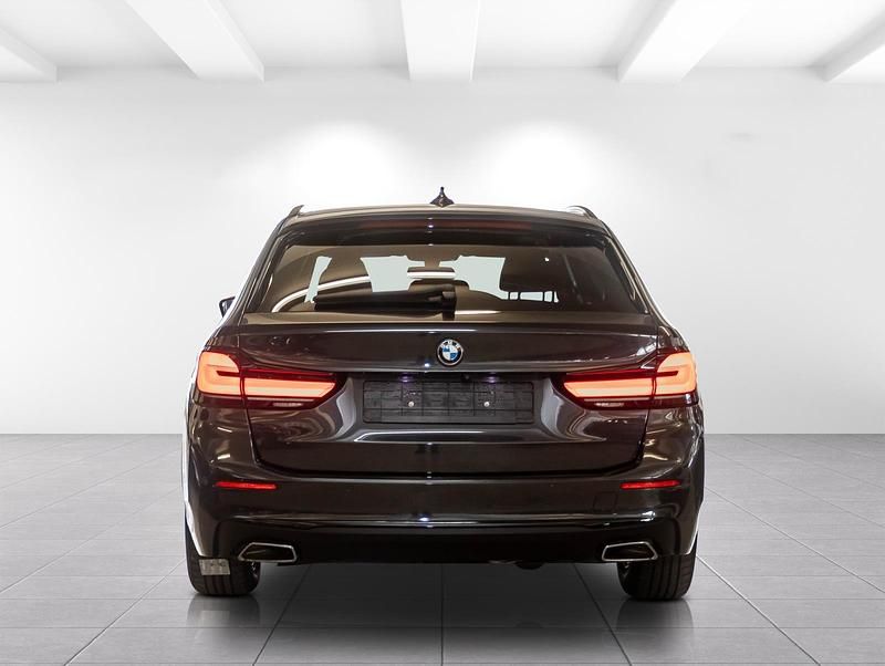 Gebraucht BMW 520 Performance 190 PS (139 kW) 2021 Grau Limousine