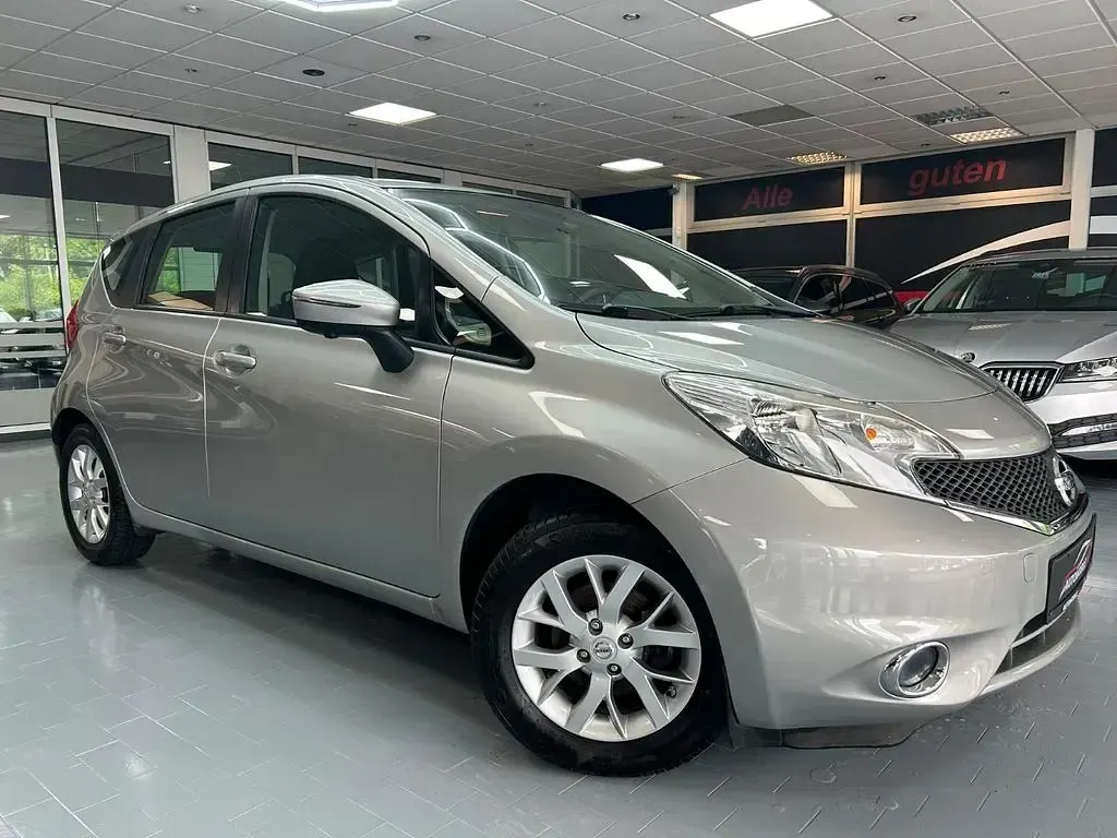 Gebraucht Nissan Note Acenta 80 PS (58 kW) 2014 Silber Kleinwagen