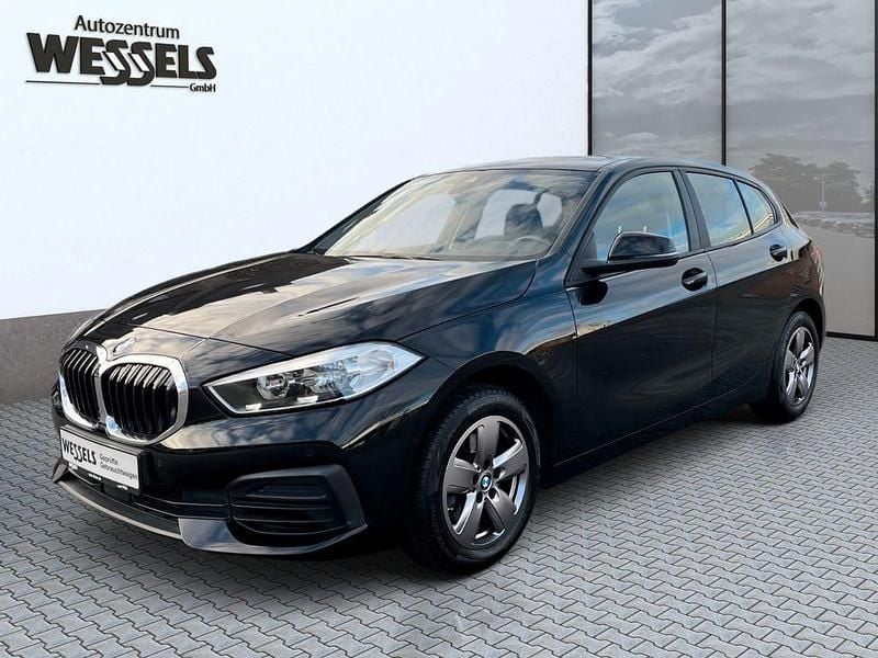 Schwarz Gebraucht 2020 BMW 118 Advantage Kleinwagen | 18.900 € (Teuer) - Bild 1/4