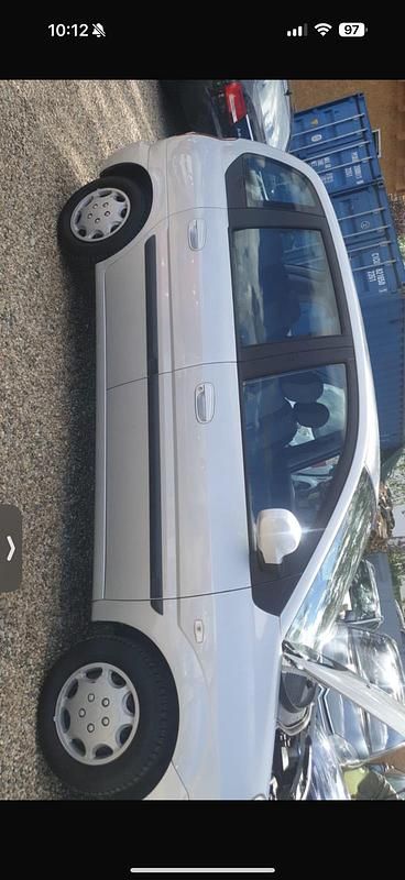 Gebraucht Hyundai Matrix Classic 103 PS (75 kW) 2009 Grau Van / Kleinbus