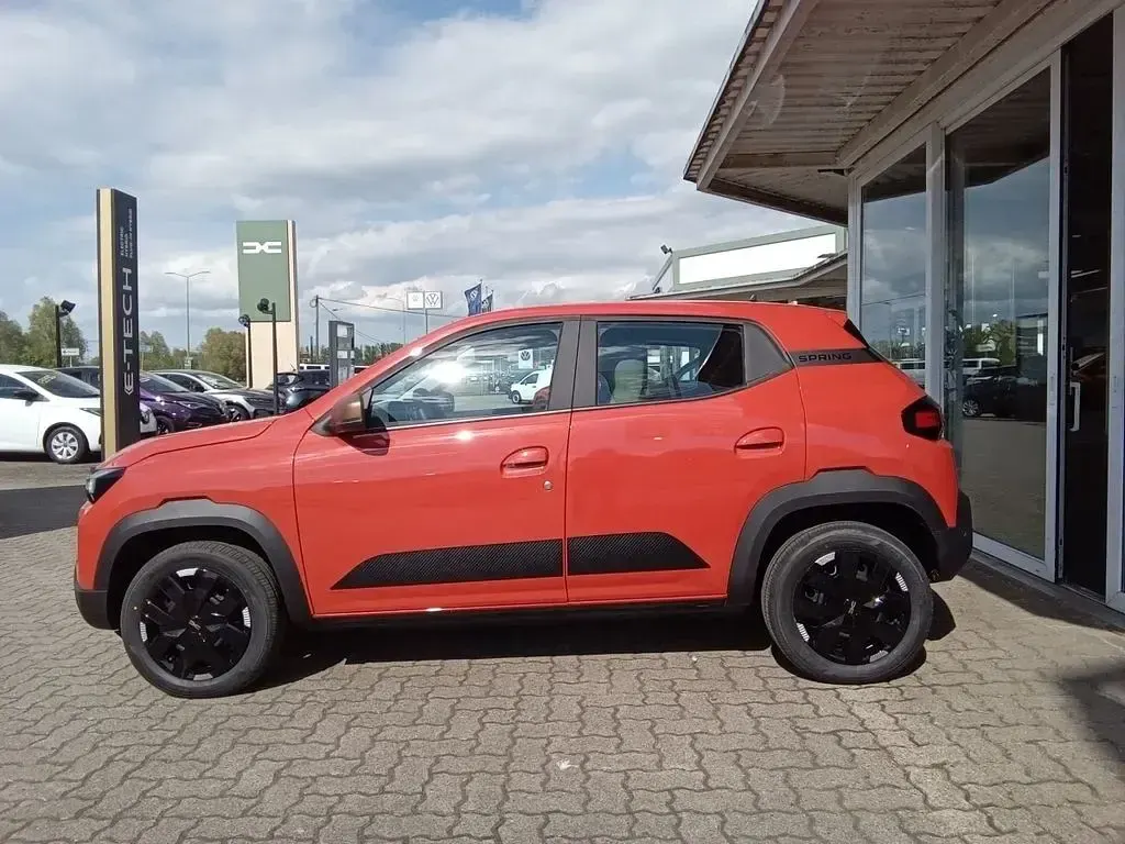 Neu Dacia Spring Extreme 30 kW (41 PS) 2026 Rot Kleinwagen