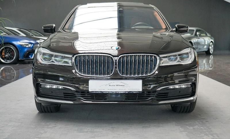 Gebraucht BMW 740 190 PS (139 kW) 2017 Braun Limousine