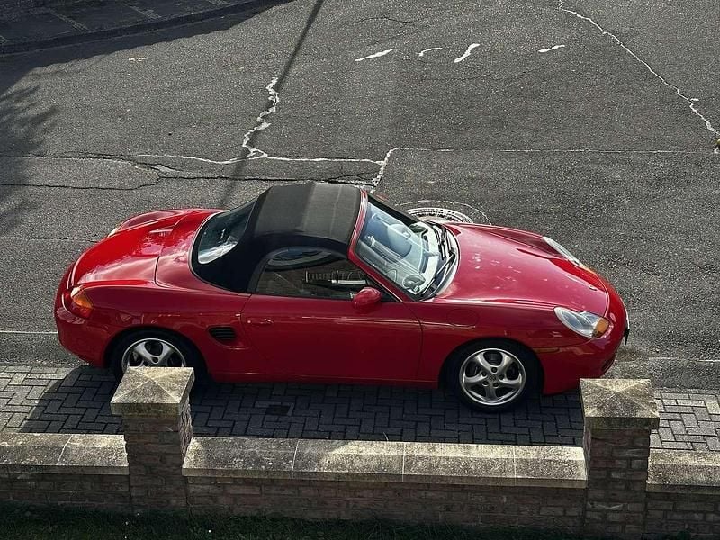 Rot Gebraucht 1999 Porsche Boxster Cabrio | 14.444 € (Fairer Preis) - Bild 1/2