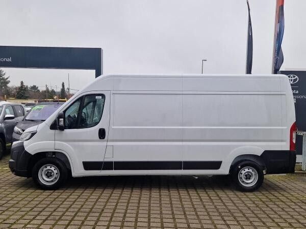 Neu Toyota Proace 140 PS (102 kW) 2025 Weiß (icey white uni) Van / Kleinbus