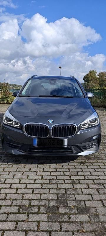 Gebraucht BMW 218 Advantage 150 PS (110 kW) 2020 Grau Kombi