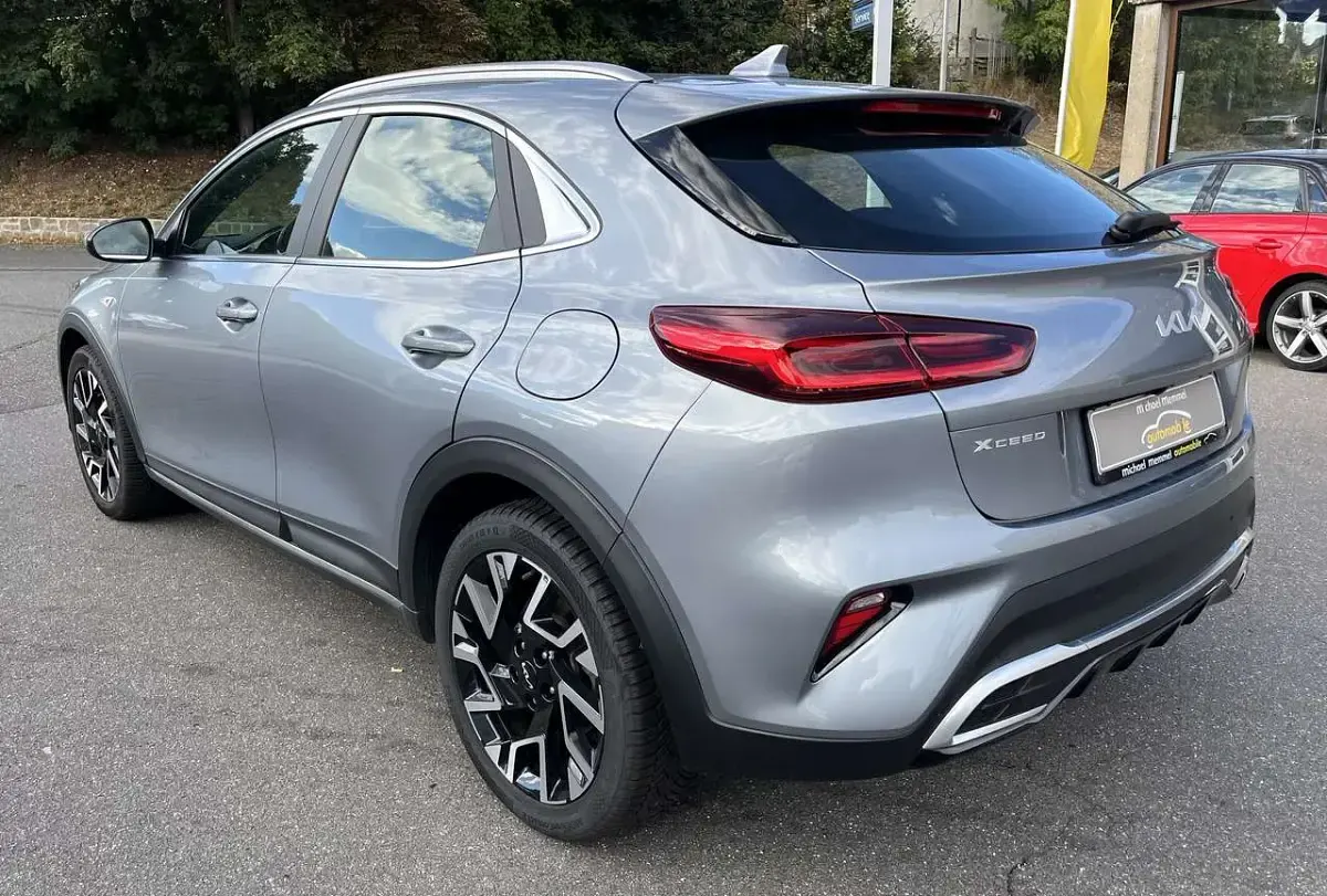Gebraucht Kia XCeed Vision 160 PS (117 kW) 2024 (css) lunarsilber met. SUV