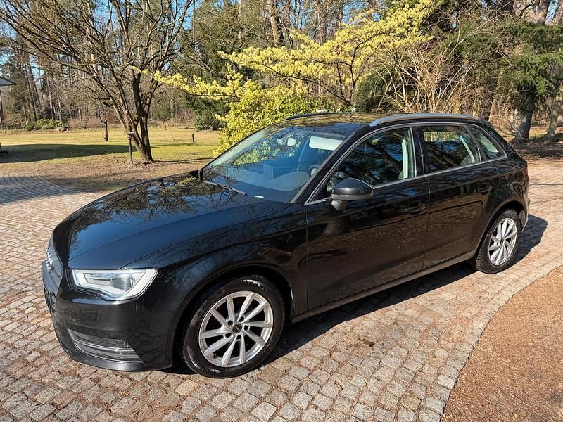 Gebraucht Audi A3 110 PS (80 kW) 2014 Schwarz Limousine