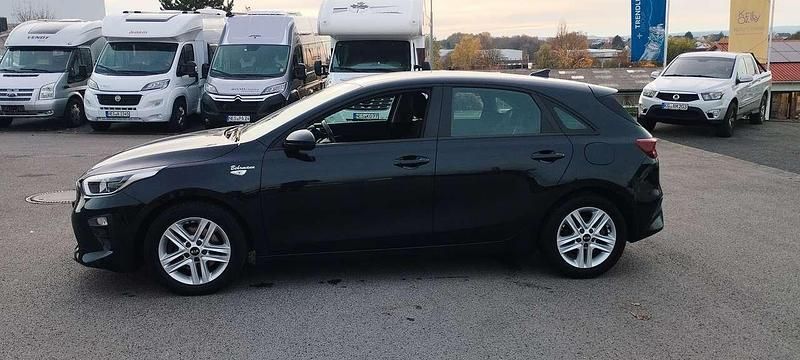 Gebraucht Kia Ceed Vision 101 PS (74 kW) 2021 Zilinaschwarzmetallic Kleinwagen