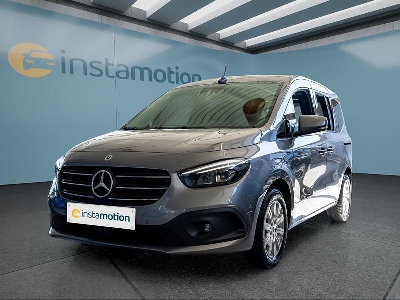 Grau Gebraucht 2023 Mercedes T180 Van / Kleinbus | 27.099 € (Fairer Preis) - Bild 1/4