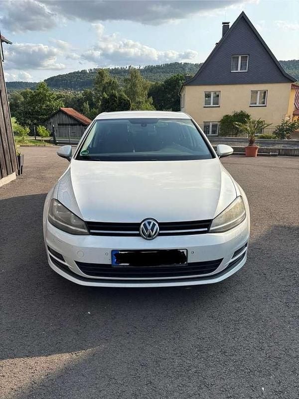Weiß Gebraucht 2013 VW Golf VII Comfortline Limousine | 7.000 € (Guter Preis) - Bild 1/4