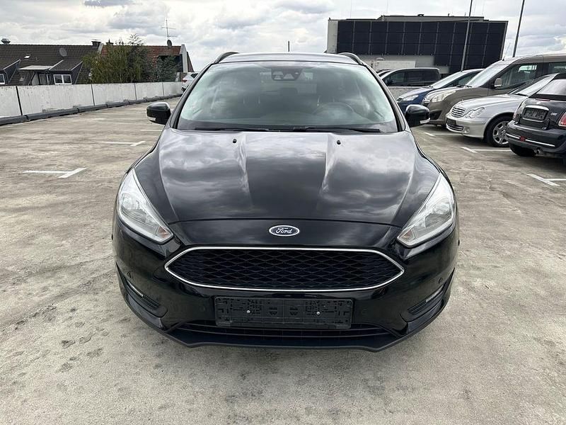 Usata Ford Focus 125 CV (91 kW) 2017 Nero Berlina