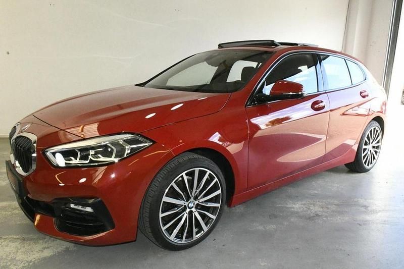 Gebraucht BMW 118 Sport Line 140 PS (102 kW) 2020 Rot Kleinwagen
