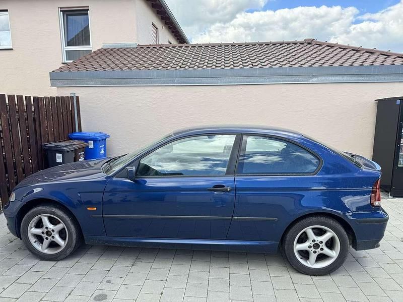 Blau Gebraucht 2003 BMW 316 Compact Kleinwagen | 1.000 € (Guter Preis) - Bild 1/4