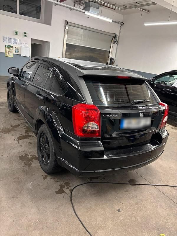 Second-hand Dodge Caliber 140 CP (102 kW) 2007 Negru Hatchback