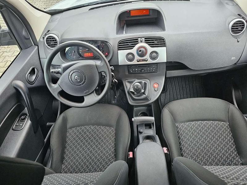 Gebraucht Renault Kangoo Expression 90 PS (66 kW) 2013 Space grau Van / Kleinbus