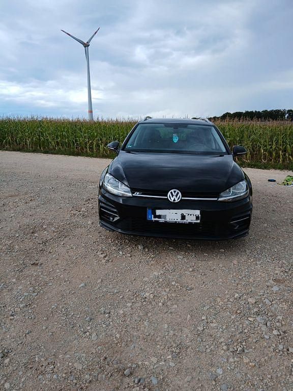 Schwarz Gebraucht 2019 VW Golf VII Comfortline Kombi | 16.900 € (Guter Preis) - Bild 1/4