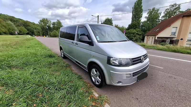 Grau Gebraucht 2013 VW Caravelle Van / Kleinbus | 12.500 € (Superpreis) - Bild 1/4