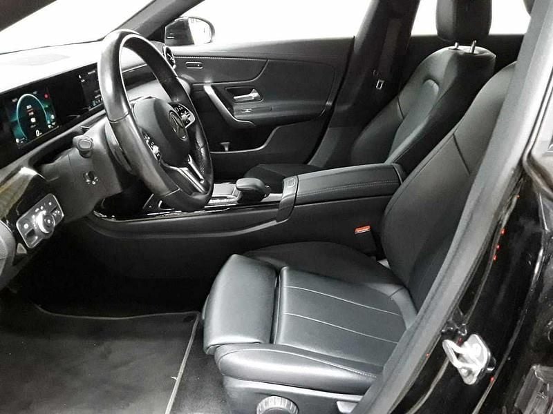 Gebraucht Mercedes CLA250e Shooting Brake Progressive 160 PS (117 kW) 2022 Nachtschwarz Kombi