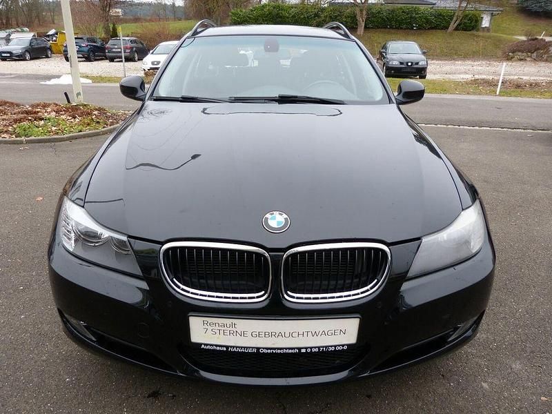 Gebraucht BMW 318 143 PS (105 kW) 2009 Schwarz Kombi