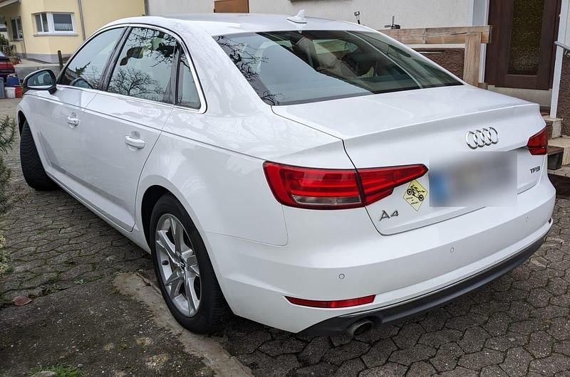 Gebraucht Audi A4 150 PS (110 kW) 2016 Weiß Limousine