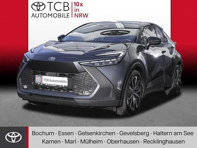 Grey metallic / black Gebraucht 2024 Toyota C-HR Team SUV | 27.835 € (Teuer) - Bild 1/4