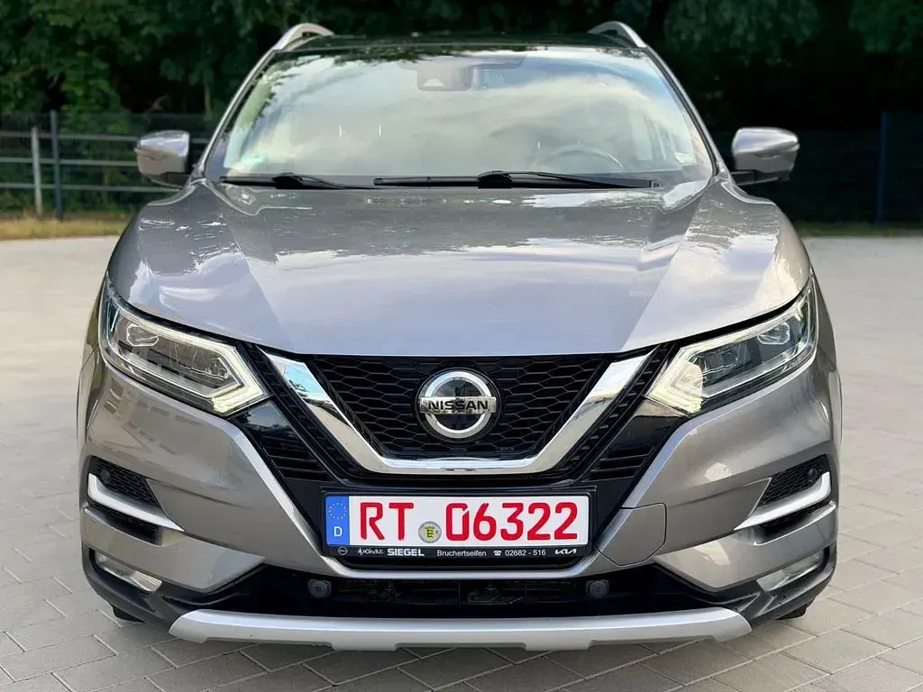 Gebraucht Nissan Qashqai 360º 150 PS (110 kW) 2020 Grau SUV