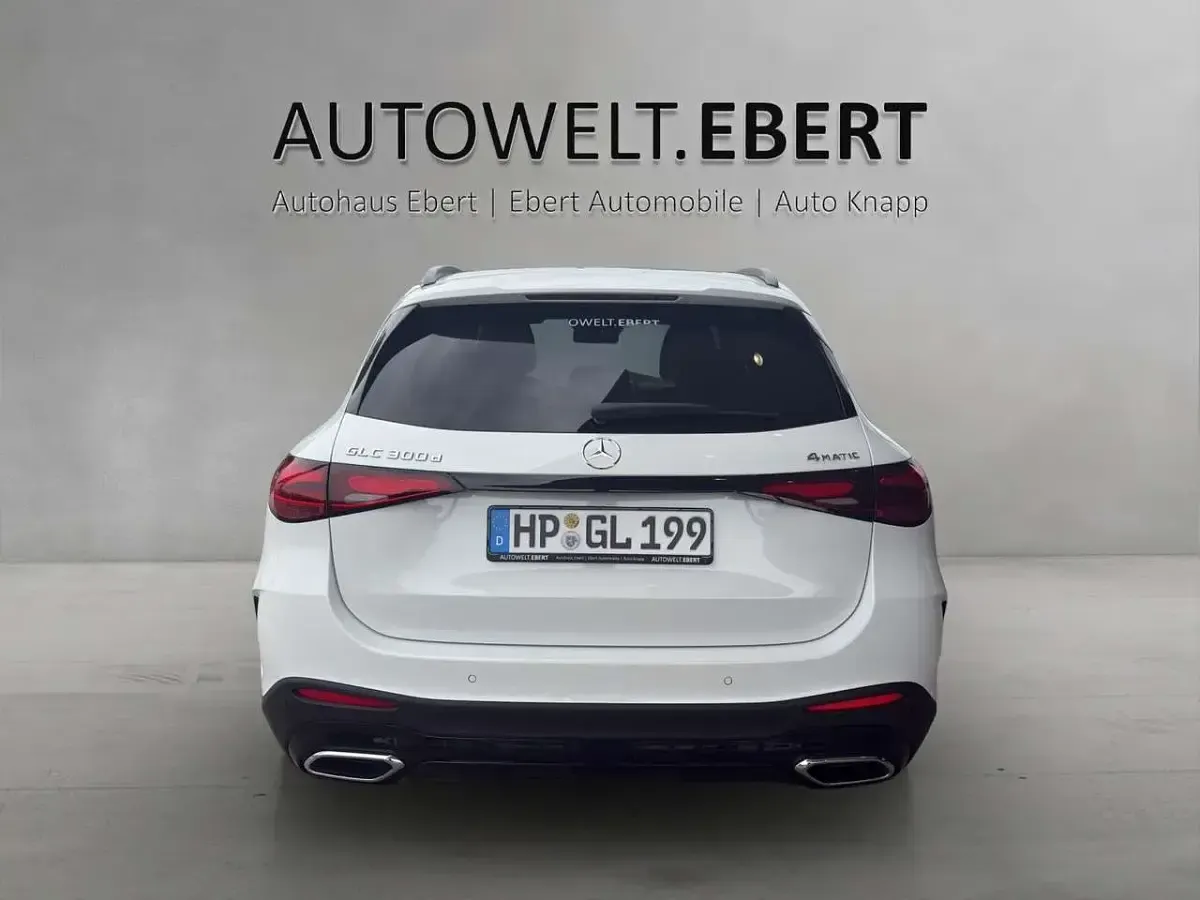 Gebraucht Mercedes GLC300 AMG 269 PS (197 kW) 2026 Weiß SUV