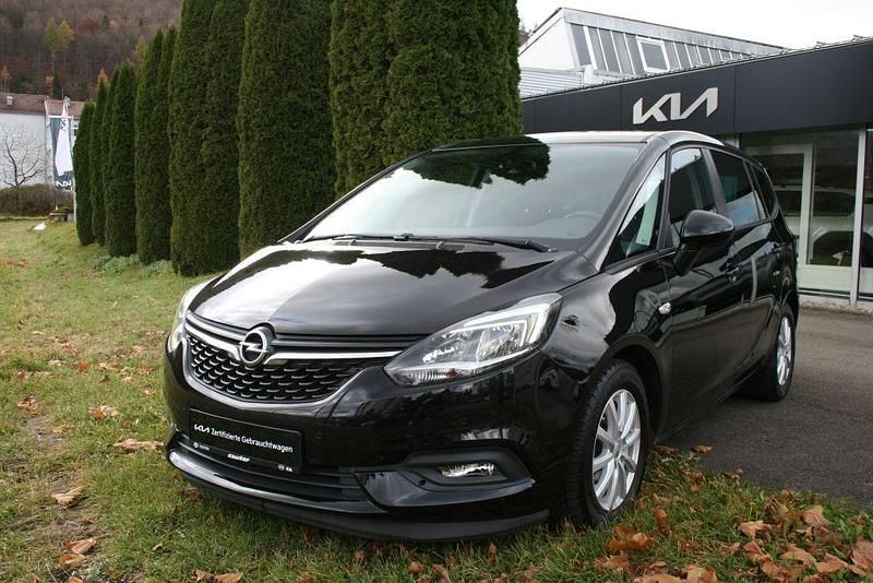 Schwarz Gebraucht 2017 Opel Zafira Tourer Edition Van / Kleinbus | 9.950 € (Superpreis) - Bild 1/4