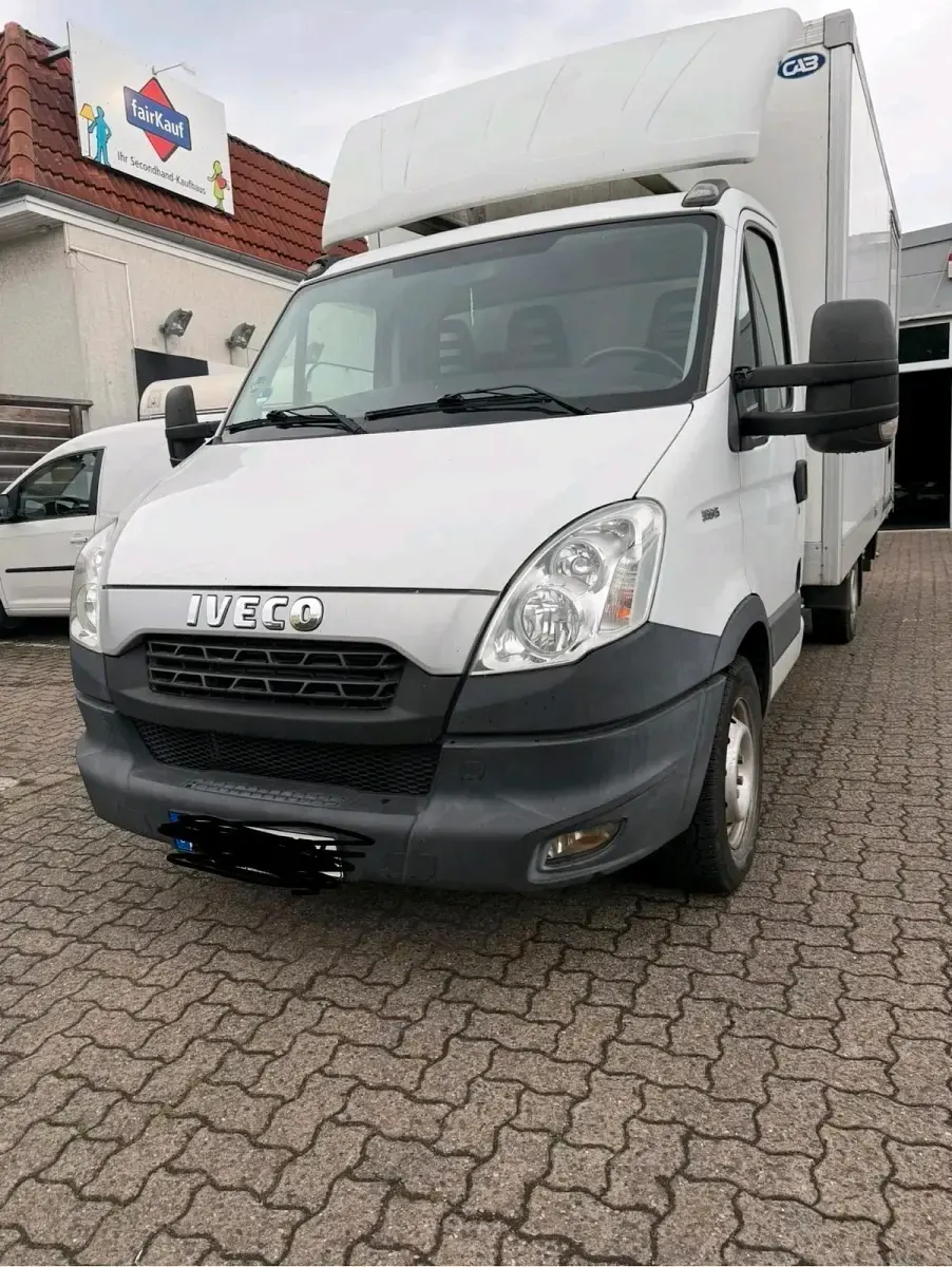 Gebraucht Iveco Daily 145 PS (106 kW) 2015 Weiß Limousine