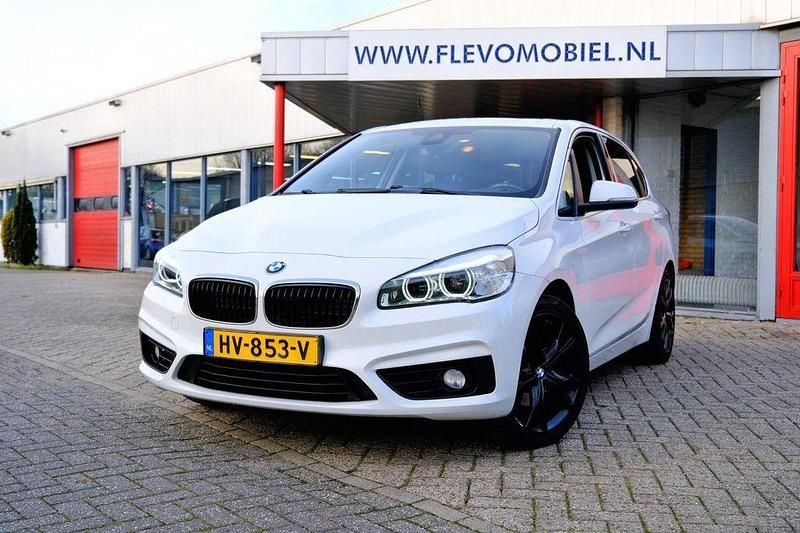 Gebraucht BMW 216 Active Tourer 116 PS (85 kW) 2016 Weiß Van / Kleinbus