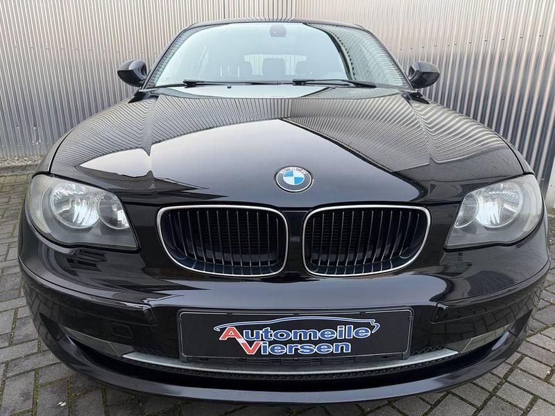 Gebraucht BMW 116 Lifestyle 122 PS (89 kW) 2011 Schwarz Kleinwagen