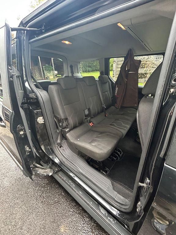 Schwarz Gebraucht 2015 Ford Tourneo Connect Ambiente Van / Kleinbus | 8.999 € (Fairer Preis) - Bild 1/4