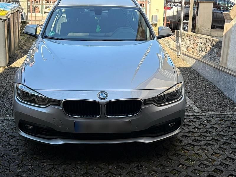 Gebraucht BMW 318 143 PS (105 kW) 2019 Silber Kombi