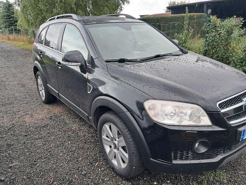 Schwarz Gebraucht 2008 Chevrolet Captiva LT SUV | 5.850 € (Fairer Preis) - Bild 1/4