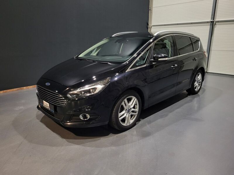 Pantherschwarz metallic Gebraucht 2015 Ford S-MAX Titanium Van / Kleinbus | 16.950 € (Fairer Preis) - Bild 1/4