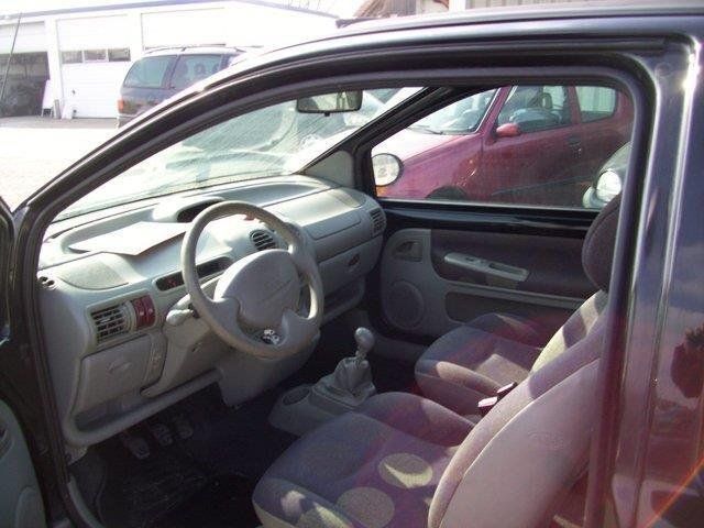 Gebraucht Renault Twingo 58 PS (42 kW) 2001 Schwarz Kleinwagen