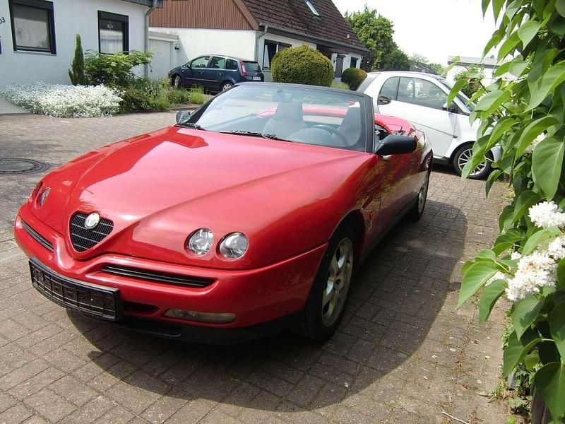 Gebraucht Alfa Romeo Spider 150 PS (110 kW) 1997 Rot Cabrio