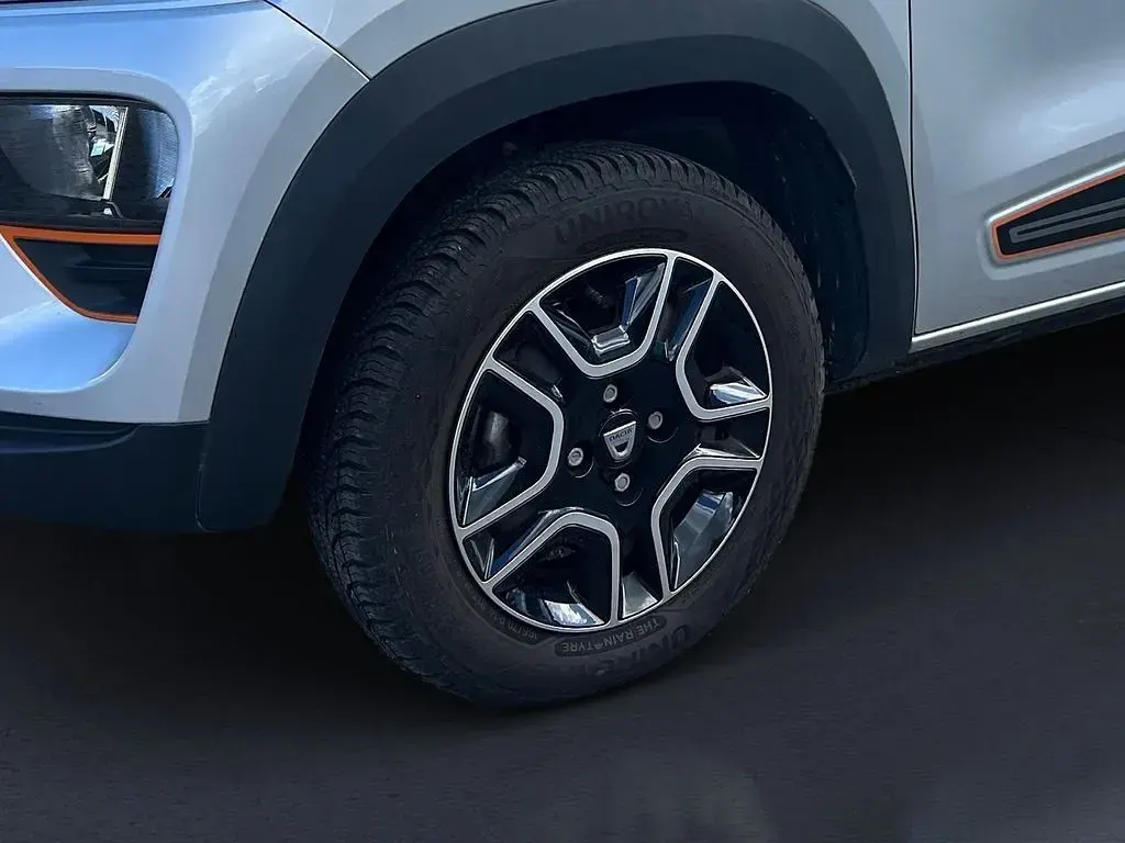 Używany Dacia Spring Comfort Plus 33 kW (45 KM) 2022 Szary Hatchback