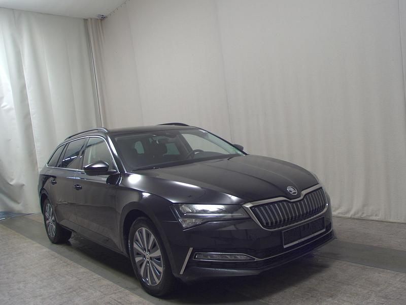 Gebraucht Skoda Superb Ambition 218 PS (160 kW) 2022 Schwarz Kombi