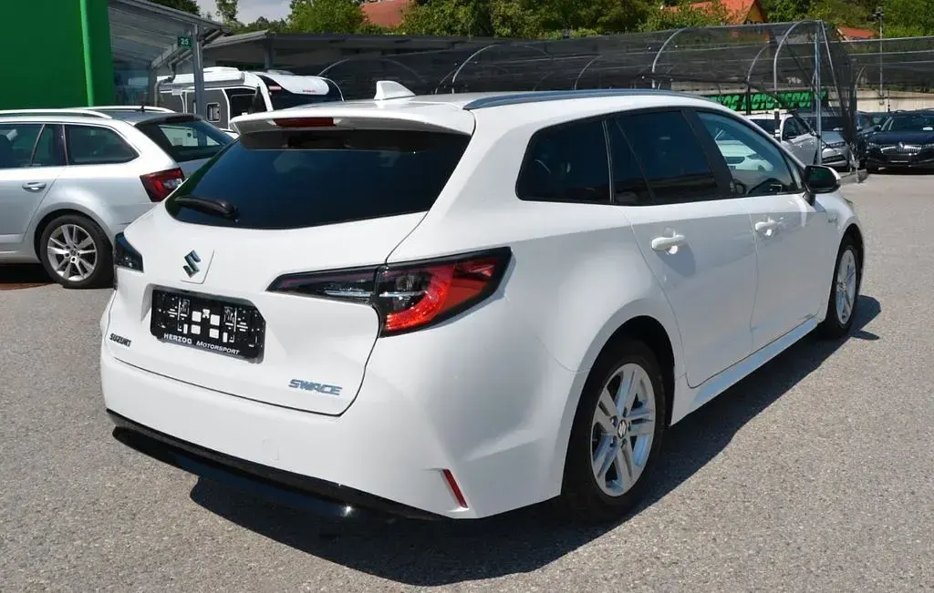 Gebraucht Suzuki Swace 98 PS (72 kW) 2022 Weiß Kombi