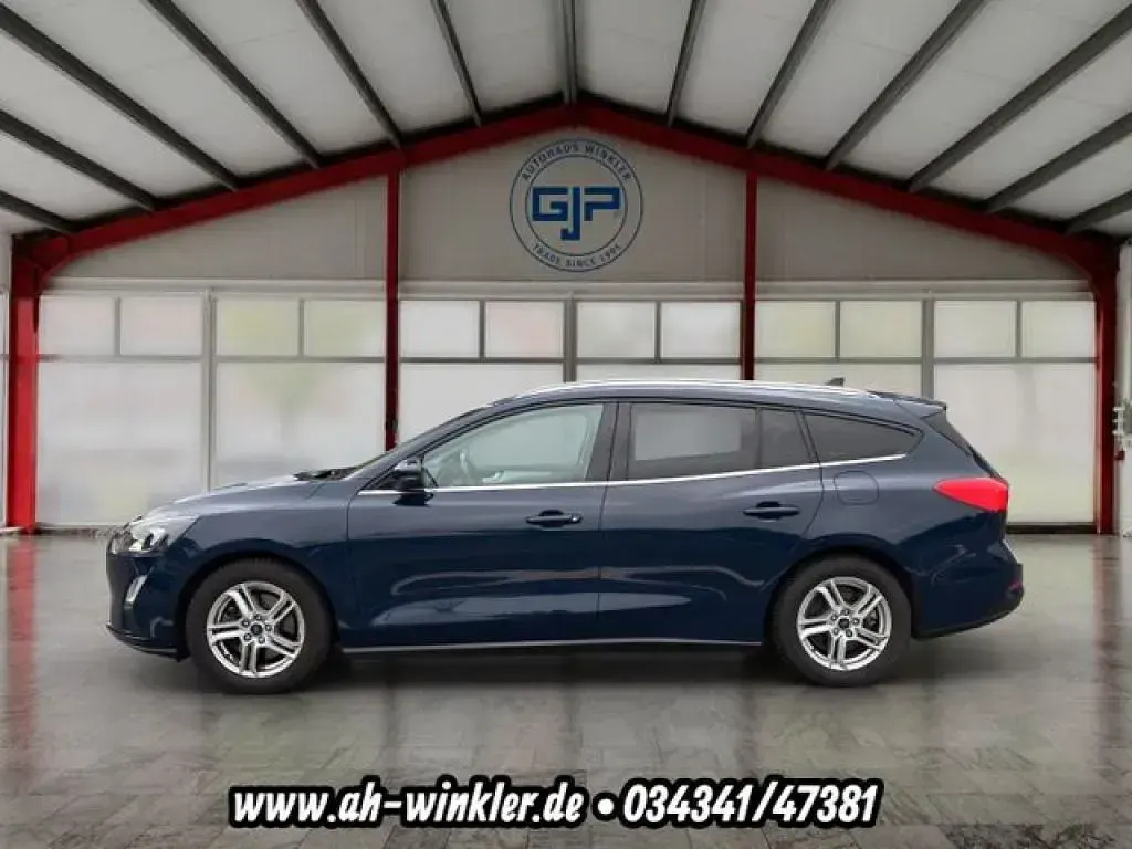 Gebraucht Ford Focus Cool & Connect 125 PS (91 kW) 2020 Blazer blue Kombi