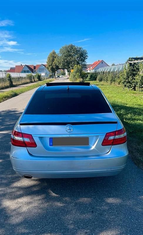 Second-hand Mercedes E250 2009 Argintiu Berlinǎ