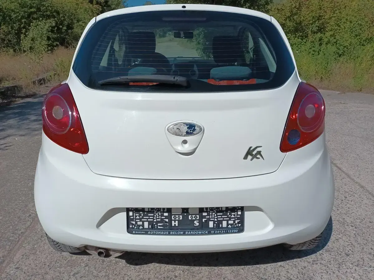 Gebraucht Ford Ka Cool & Sound Edition 70 PS (51 kW) 2013 Weiß Kleinwagen