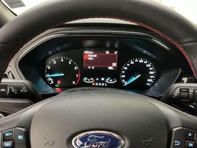 Gebraucht Ford Focus ST-Line 155 PS (114 kW) 2025 Polarsilber metallic Kombi